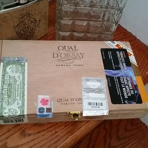 Cigar Box Quai D'orsay.